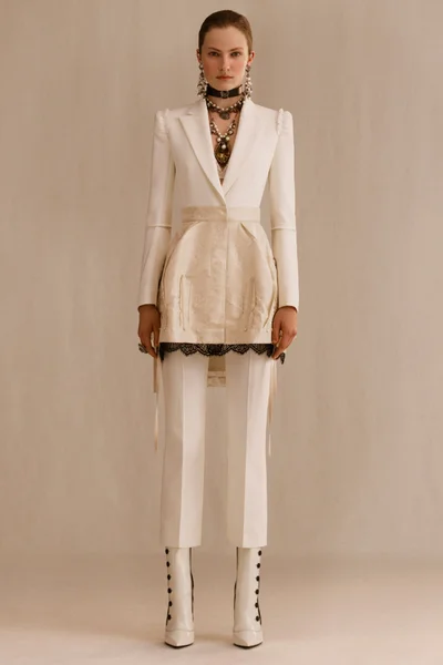 Look 34